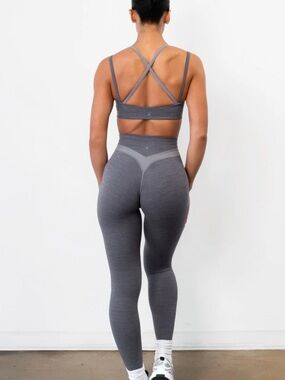Untouched ! High-Waist Gray Sculpting Leggings - Vitality Day Dream .